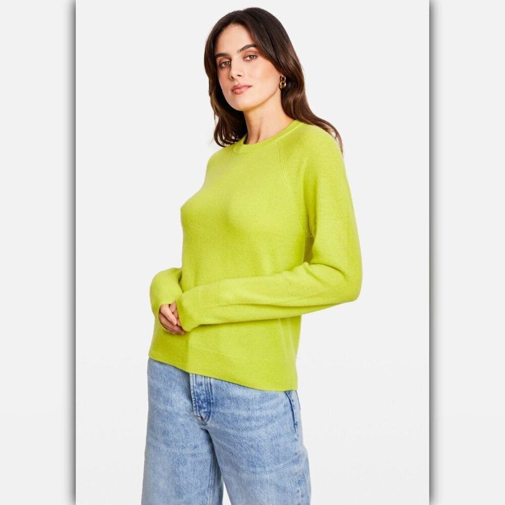 A632 • Lightweight Crew Neck Sweater